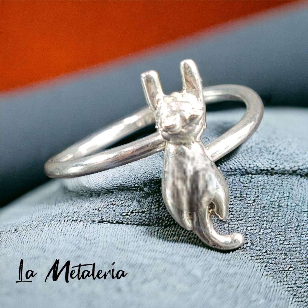 Anillo Gato Estirado