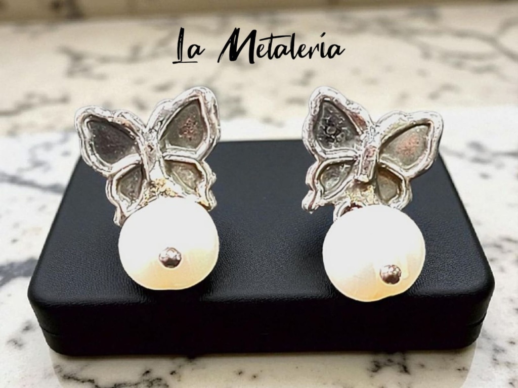 Aretes Pavonados con Perla