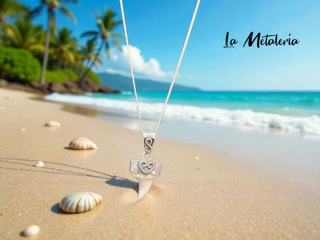 Dije Colmillo de Tiburón