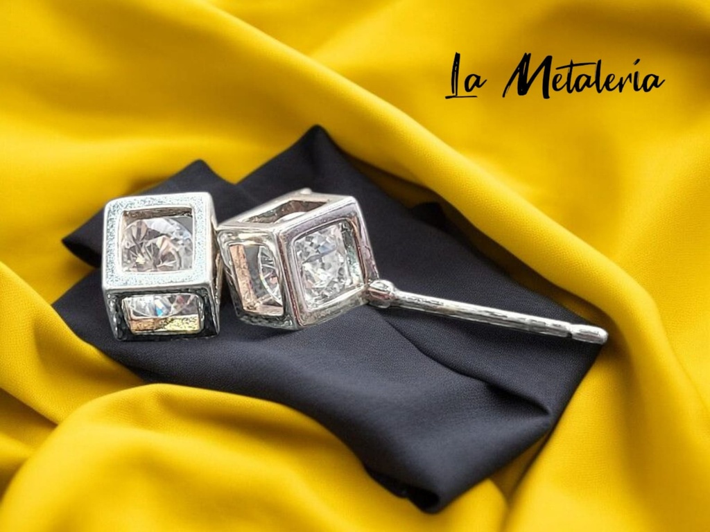 Broquel Cubo Relleno